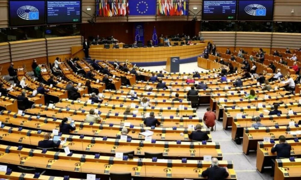 Ευρωκοινοβούλιο: Στις 21 παραμένουν οι έδρες της Ελλάδας από το 2024